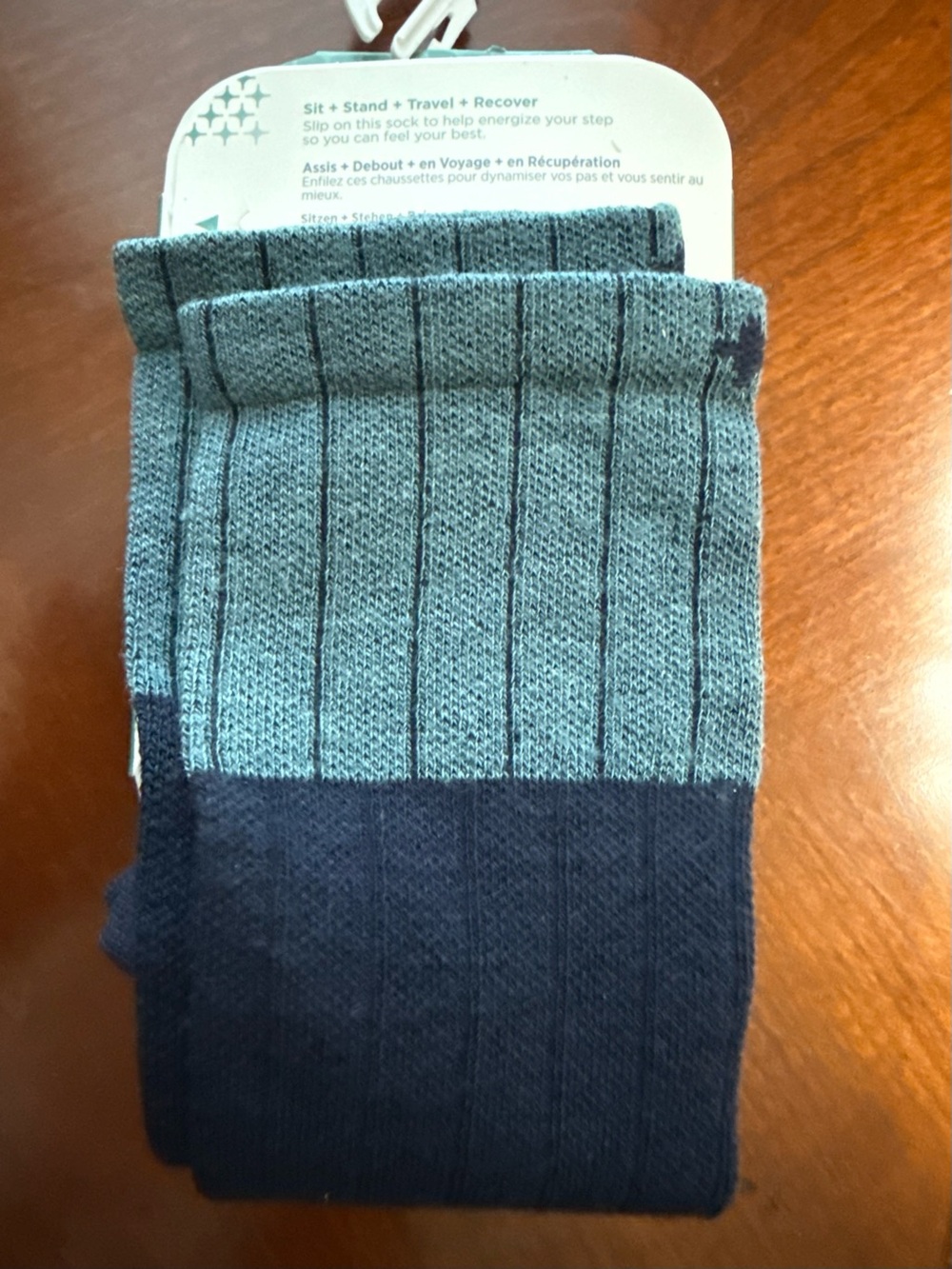 Sockwell Luxe Graduated Compression Socks Navy and Light Blue Woman’s  8-10 NWT